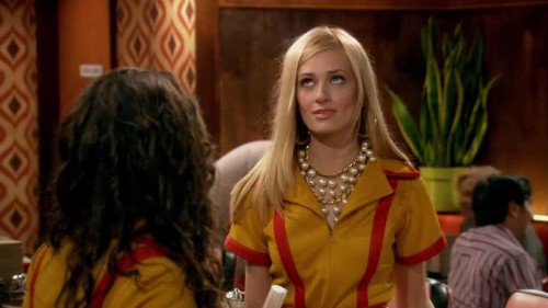 2.Broke.Girls.S01E01.UNSOLOCLIC.INFO1